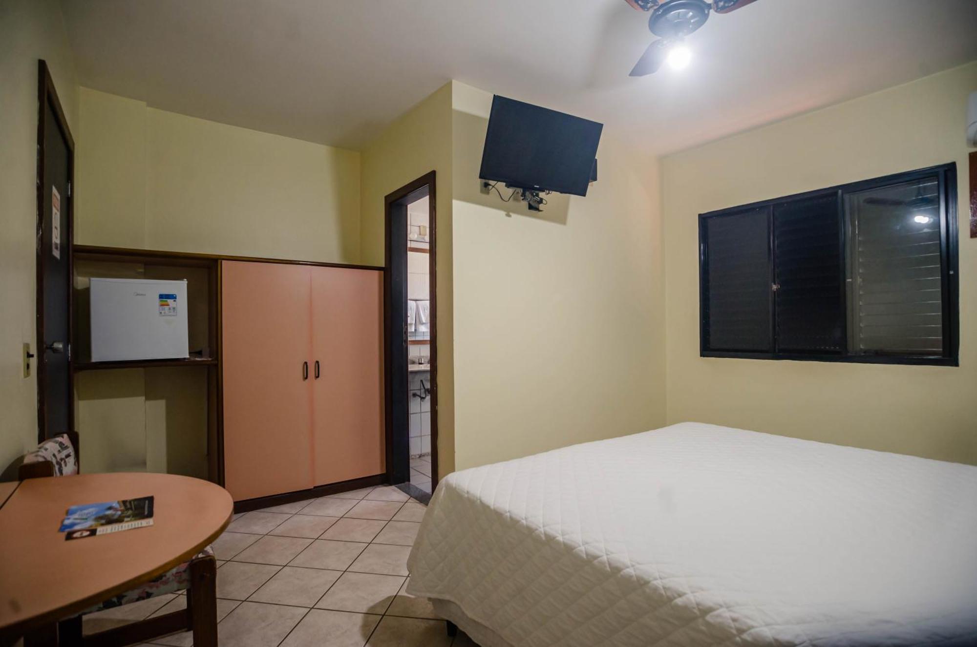 Alpes Hotel Венда-Нова-ду-Имигранти Экстерьер фото